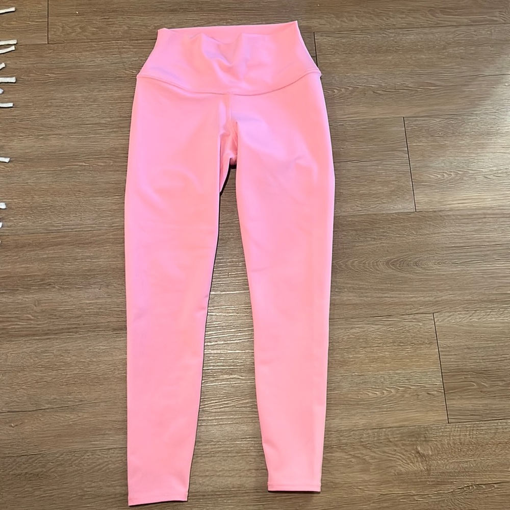 Pink ALO leggings!